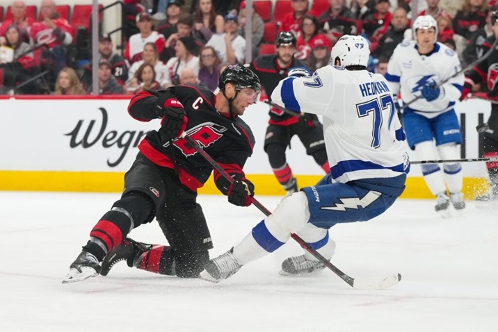 Carolina Hurricanes voitti Tampa Bay Lightningin tässä ottelussa